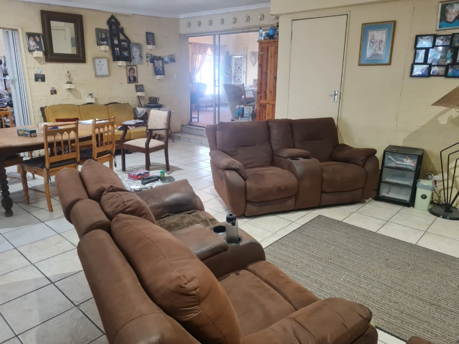 4 Bedroom Property for Sale in Noordhoek Free State